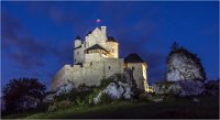 57 - BOBOLICE CASTLE AT NIGHT - MONCRIEFF CHRIS - england <div